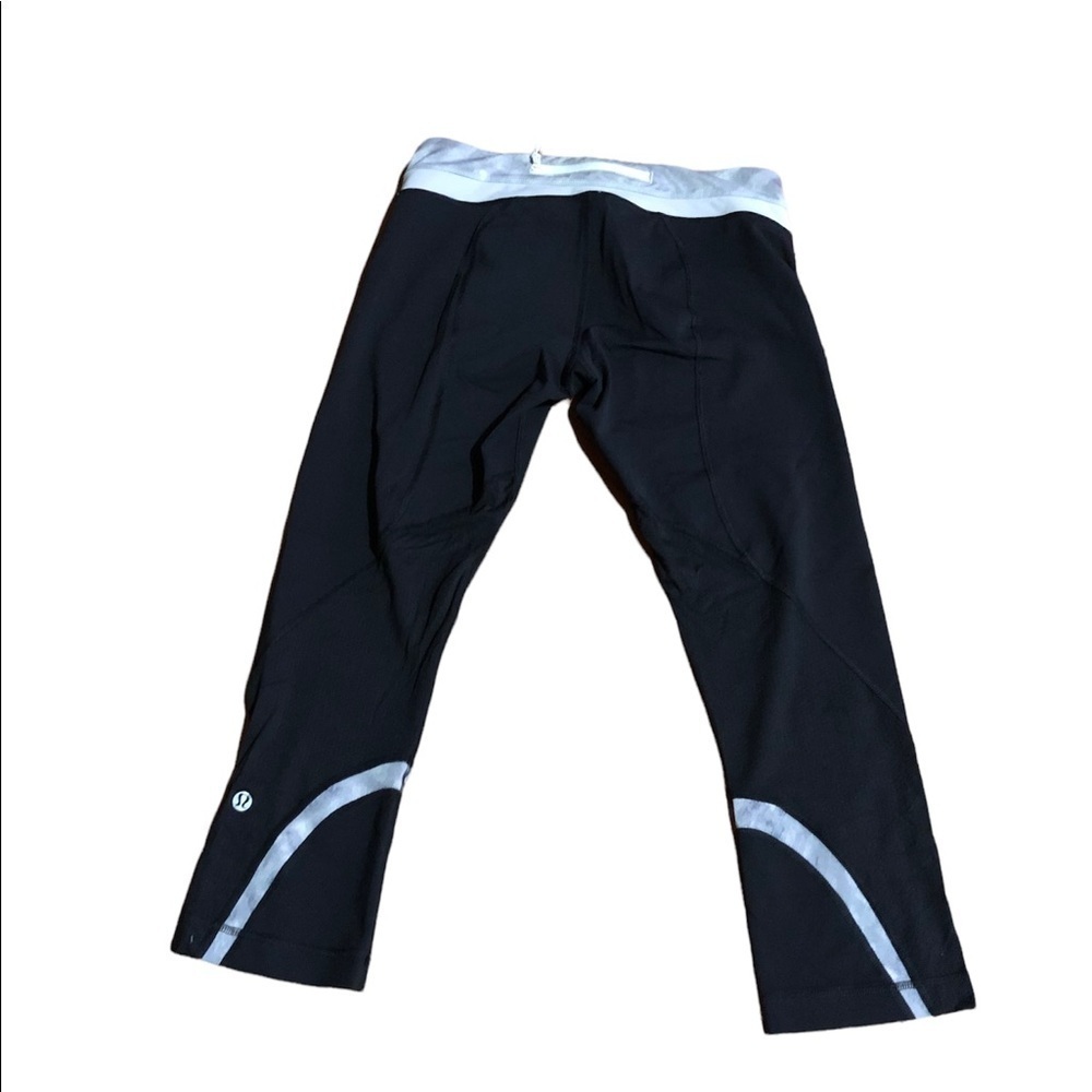 Lululemon crop leggings inspire women’s